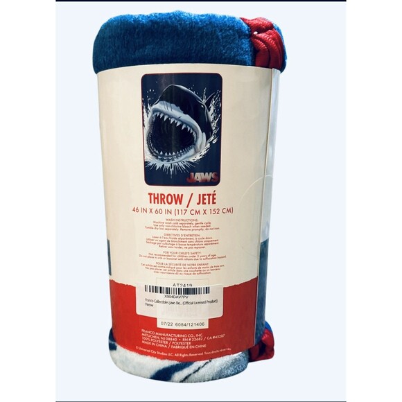 Franco Universal Jaws Throw Blanket 46 In X 60 In Blue & Red Collectibles Soft - Picture 5 of 5